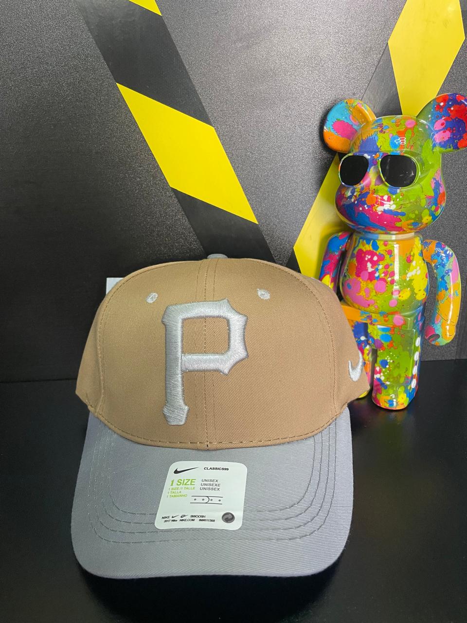 GORRA PIRATAS BEIGE