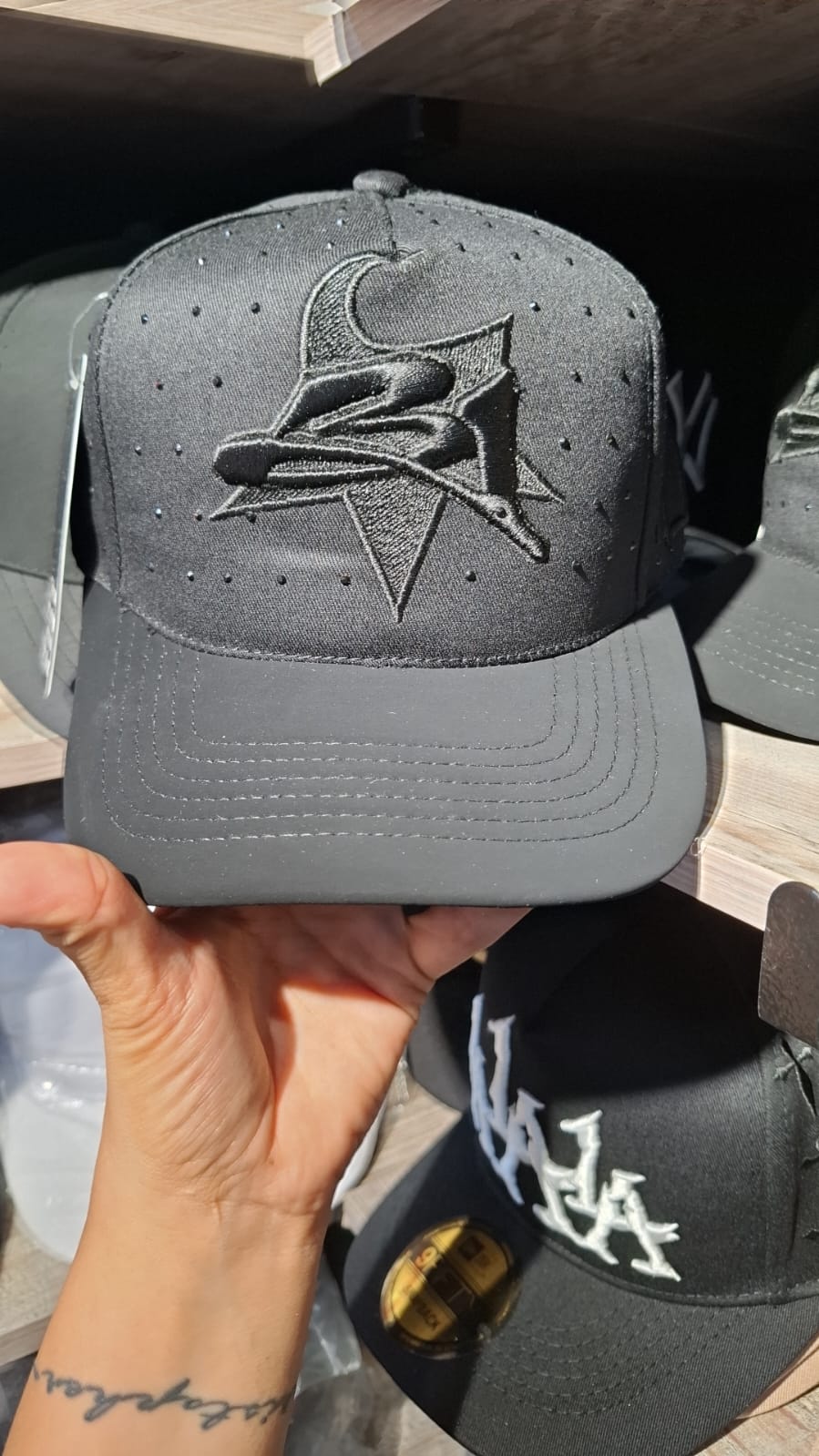 GORRA B1 FULL BLACK