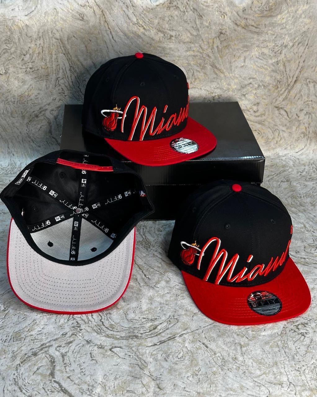 GORRA MIAMI BLACK AND RED