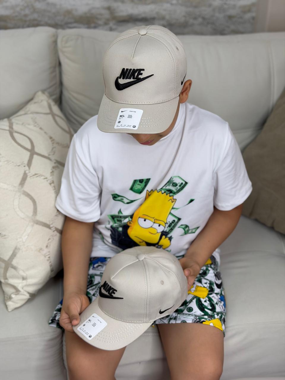 GORRA NIKE BEIGE PEQUEÑA