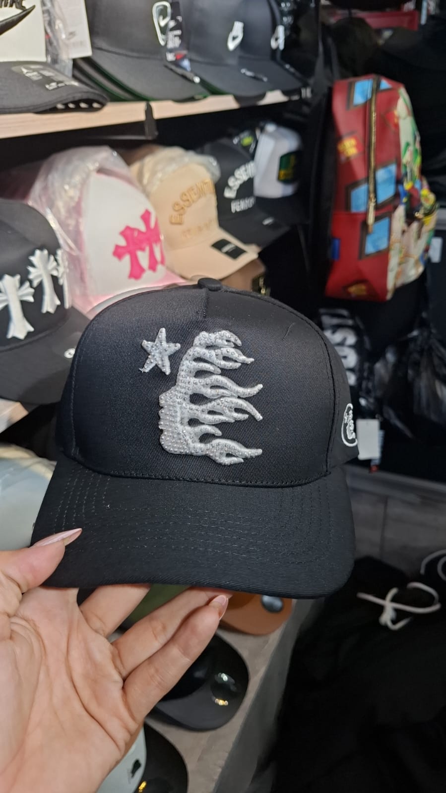GORRA HELLSTAR NEGRA CON GRIS