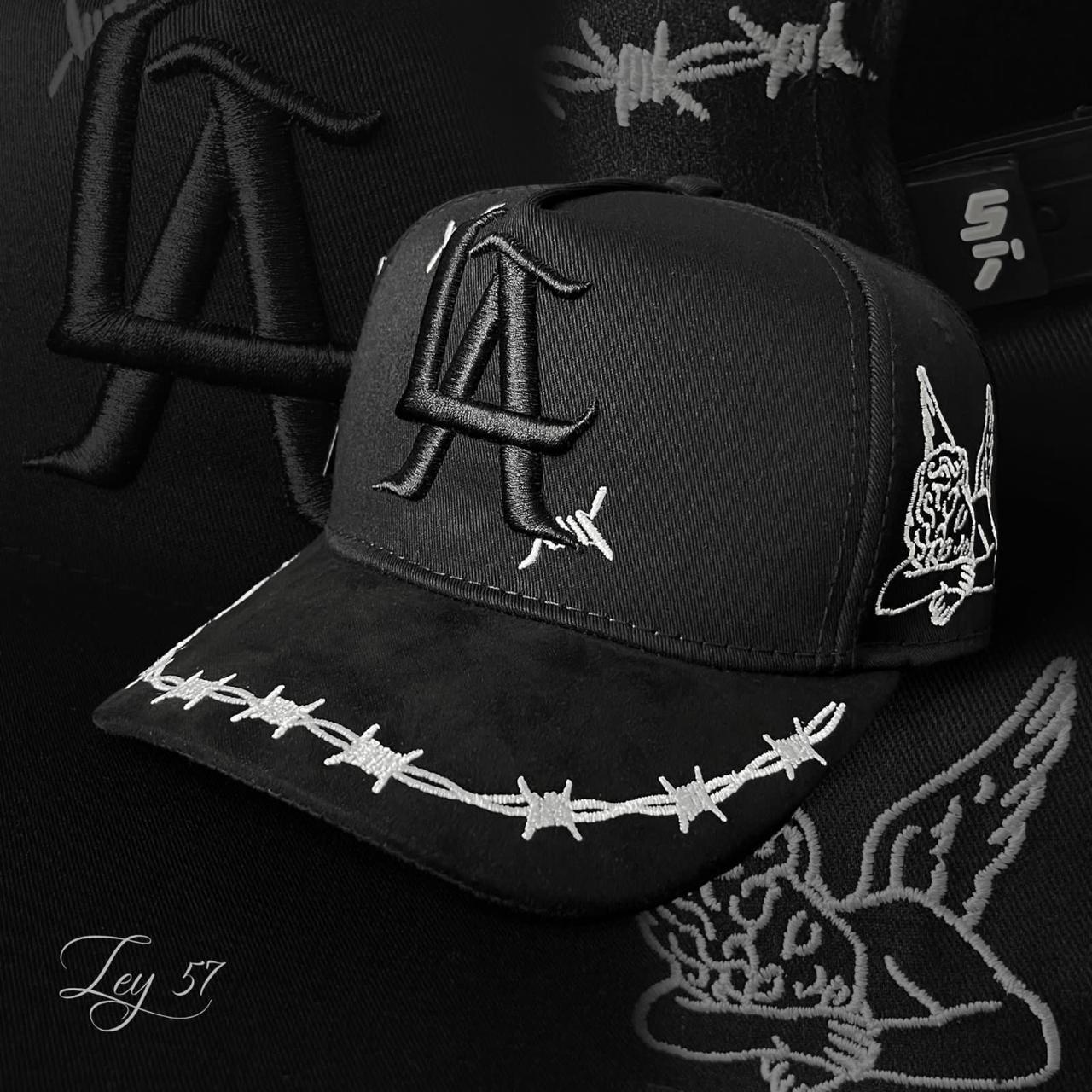 GORRA LA ALAMBRES DE PUAS