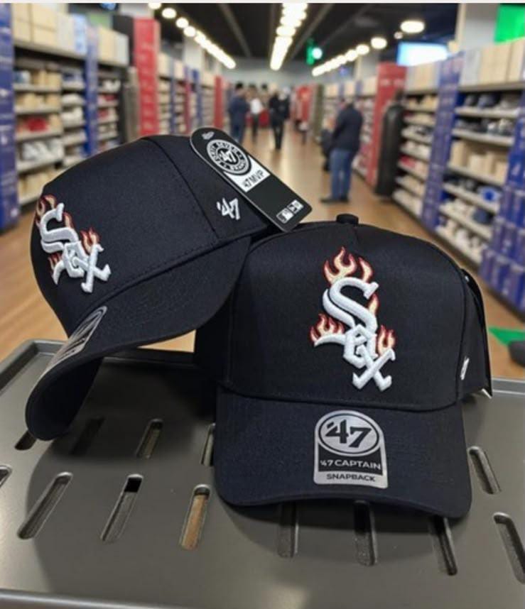 GORRA SOX BLACK EN LLAMAS