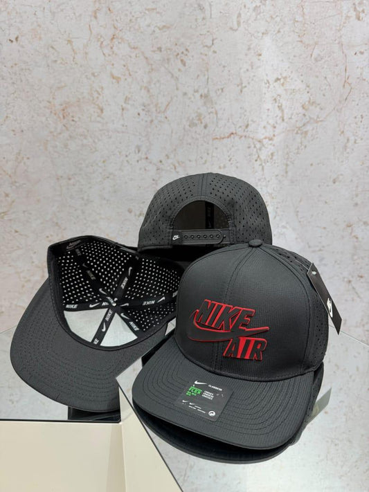 GORRA NIKE AIR FULL BLACK AJUSTABLE PLANA