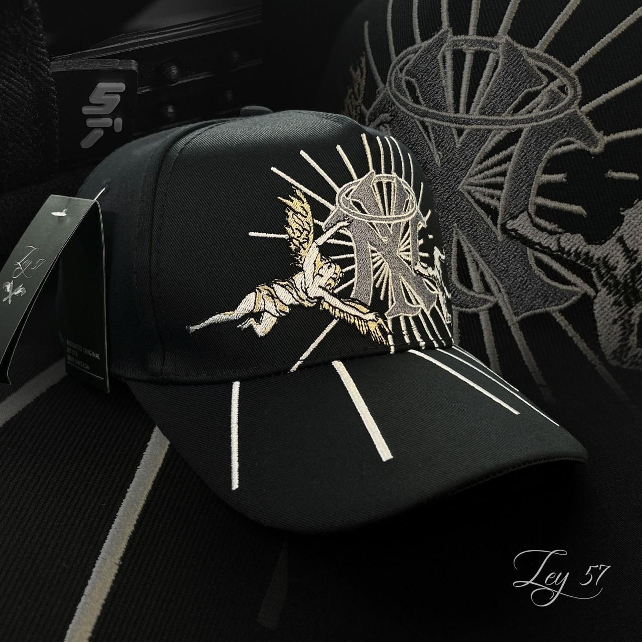 GORRA YANKEES CON ARCANGELES