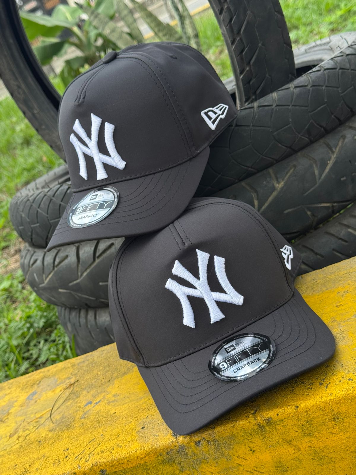 GORRA YANKEES BLACK AND WHITE