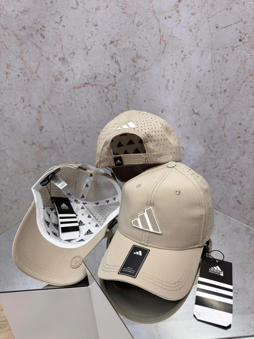 GORRA ADIDAS BEIGE
