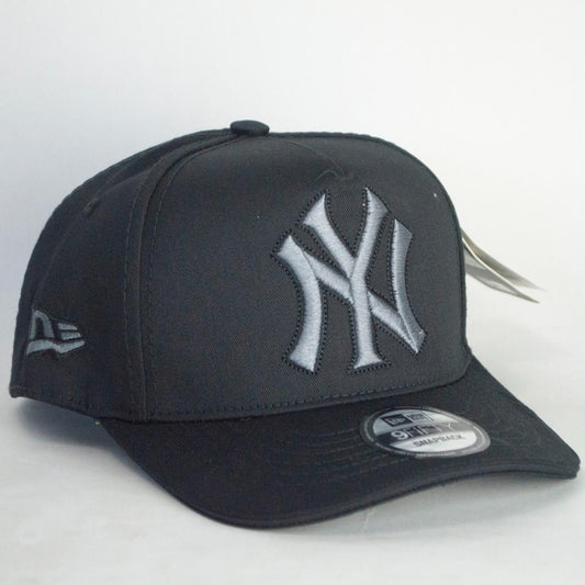 BRKL YANKEES BLACK AND GRIS