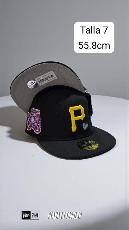 GORRA PIRATAS CERRADA