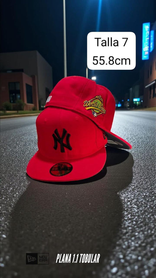 GORRA YANKEES RED CERRADA