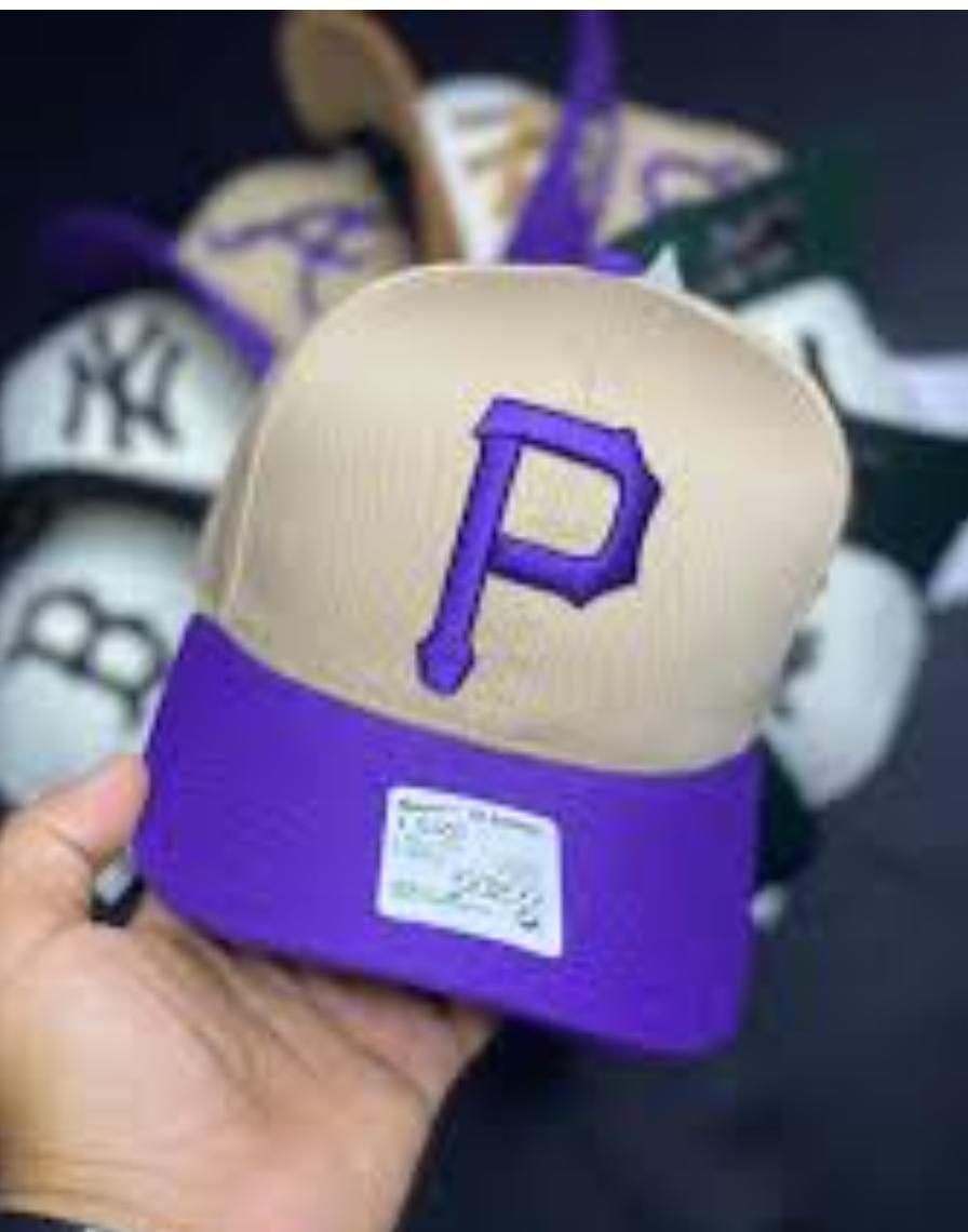 GORRA PIRATAS MORADA