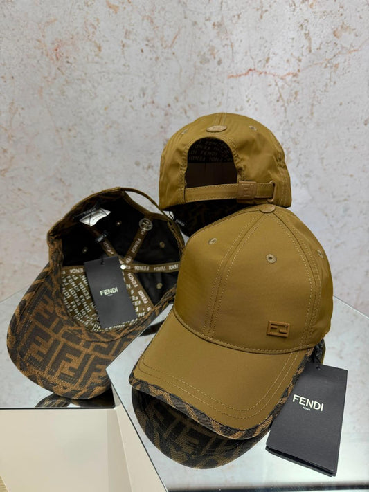 GORRA FENDI