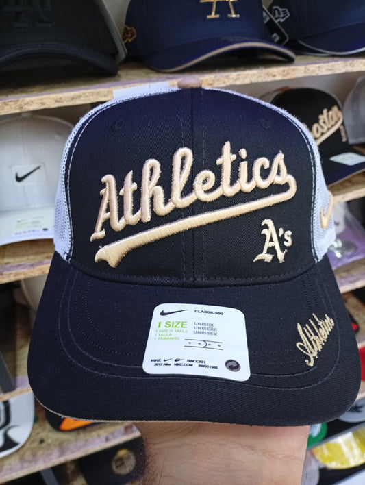 BK ATHLETICS NEGRA CON BLANCO BEIS MAYA