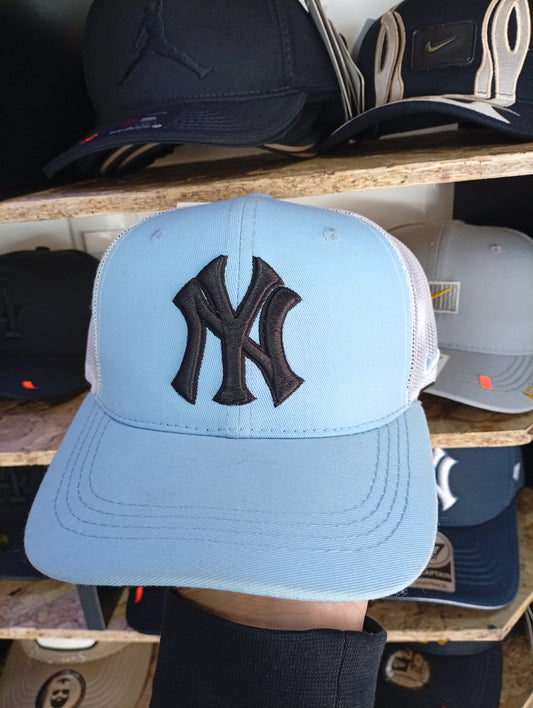 BK YANKEES CELESTE CON BLANCO
