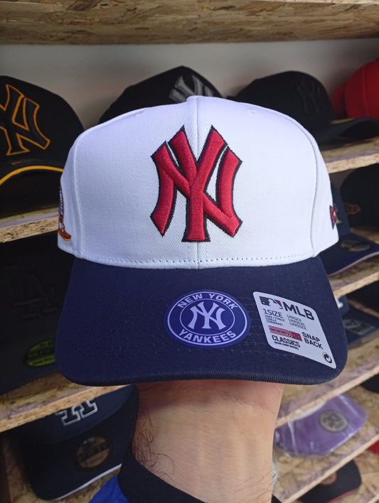 BK YANKEES BLANCO  ROJO CON AZUL