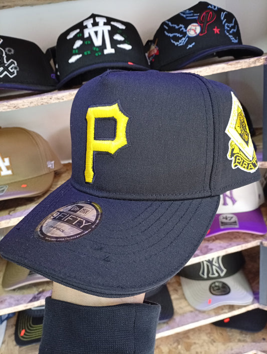 BK PIRATAS NEGRO CON PARCHE AMARILLO