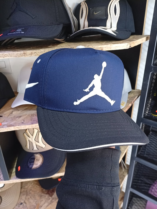 BK JORDAN AZUL CON NEGRO