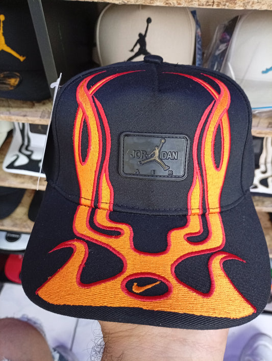BK JORDAN NEGRO CON AMARILLO FUEGO
